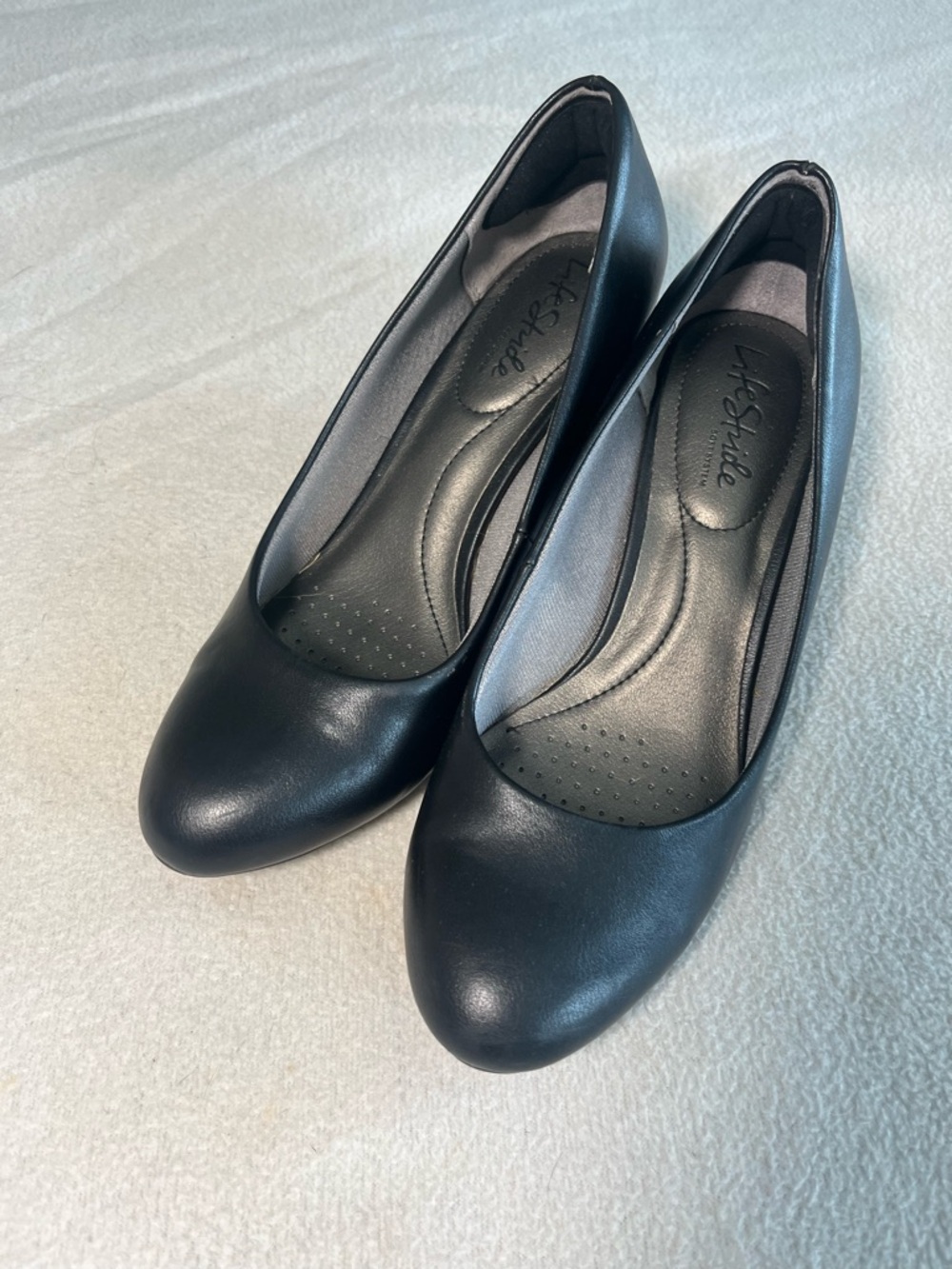 Life Stride Black Women's Slip-On Round-Toe Flats